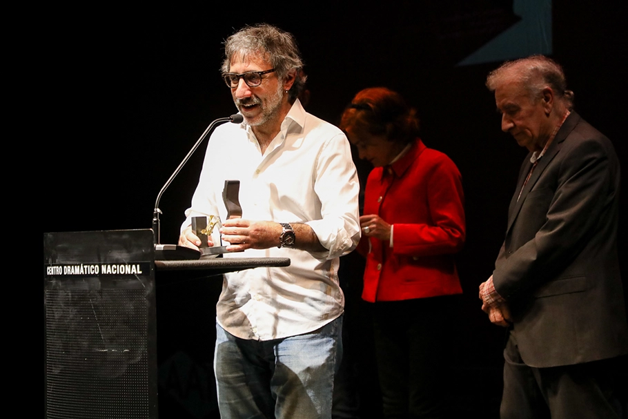 David Montero en la entrega del XI Certamen Jesús Campos para Textos Teatrales en el 24 Salón Internacional del Libro Teatral. Foto: Sergio Reyes.